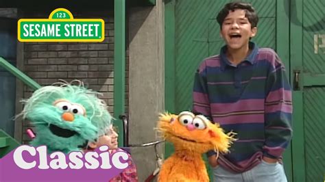 Elmo Play Zoe Says - Sesame Street Let's Pretend Elmo coloring-activity ...