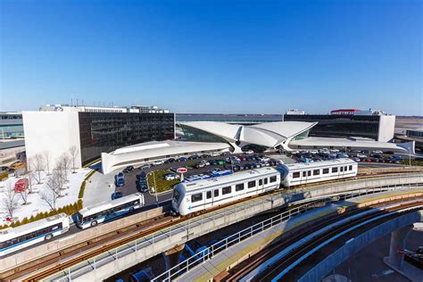 AirTrain JFK: reach Manhattan from the airport easily!