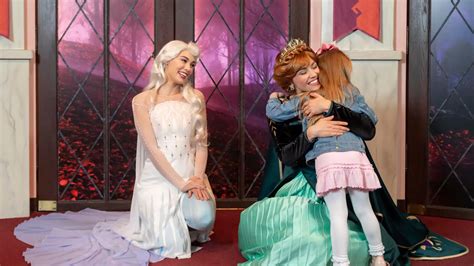 Disney Confirms the Return of Fan Favorite 'Frozen' Meet and Greet ...