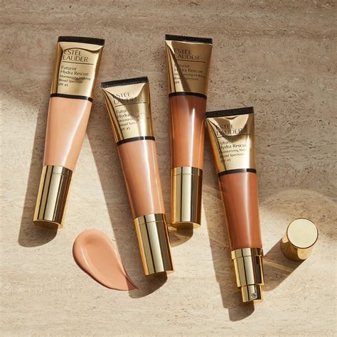 Estée Lauder, il nuovo Futurist Hydra Rescue Moisturizing Makeup SPF45 ...