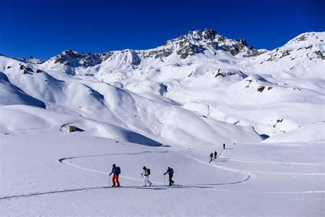 Luxury Ski Chalets in La Tania with Ski In Luxury