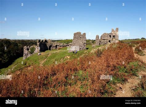 Pennard castle ruins hi-res stock photography and images - Alamy