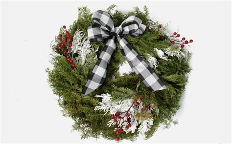 The Yuletide » Send Flower Bouquets | Yuletide, Festive wreath, Wreaths