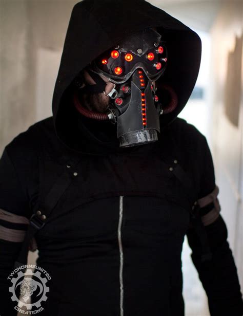 The code ripper - LED cyberpunk mask and goggles by TwoHornsUnited ...