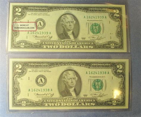 Two Dollar Bills In Sequence Uncirculated 1976 Total Of 2