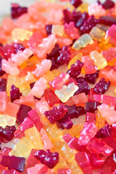 3-Ingredient Vegan Gummy Bears Recipe - Wow, It's Veggie?!