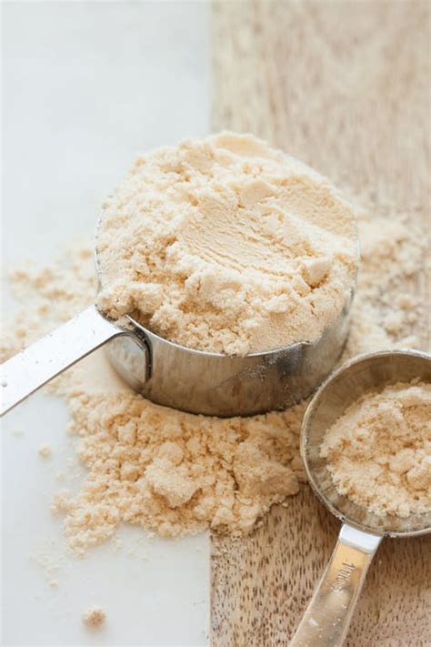 Coconut Flour Facts, Health Benefits and Nutritional Value