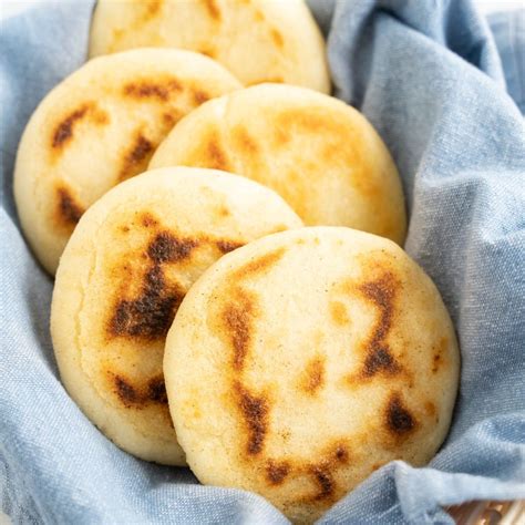 Arepas Recipe {3 Ingredients} - The Big Man's World