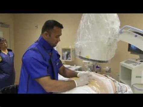 Diagnosing SI Joint Disorders: SI Joint Injection Demonstration - YouTube