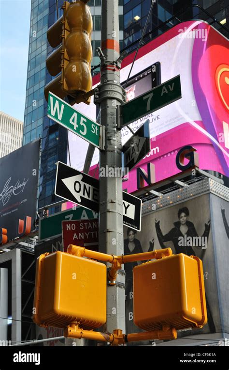 New York City, USA - street signs Stock Photo - Alamy