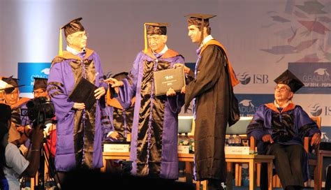 File:Graduation ceremony with Azim Premji.JPG - Wikipedia