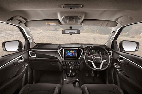 Isuzu D Max 2024 Images - Check Interior & Exterior Photos | OtO