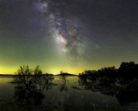 Astrophoto: Airglow Shining Like an Aurora - Universe Today