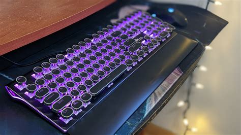 Royal Kludge Typewriter Keyboard Review: Aesthetic Over Function — Sypnotix