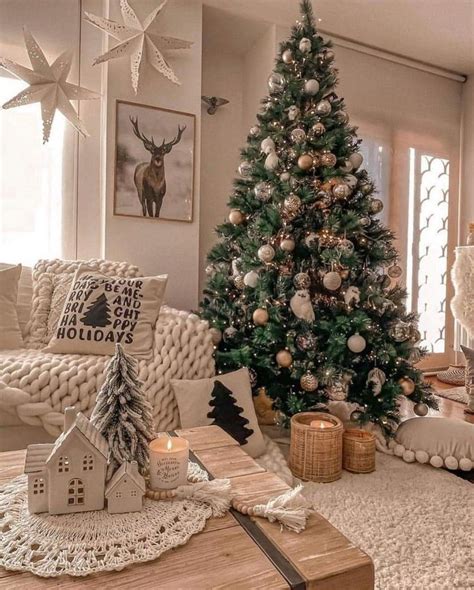 Pin on Casa din vis | Christmas themes decorations, Christmas themes ...