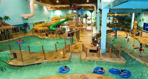 Indoor Water Parks in Branson | Pros, cons and reviews 2023