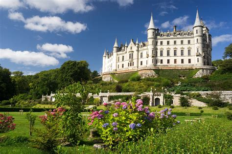 Dunrobin Castle, Scotland : r/castles