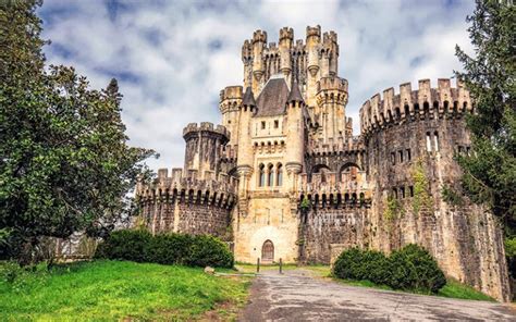 The most curious medieval castles in Spain | Fascinating Spain