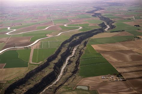 aerial-view-of-snake-river-canyon - Idaho Pictures - Idaho - HISTORY.com