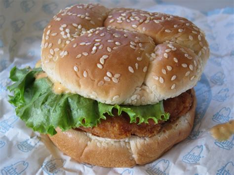 Review: Arby's - Cravin' Chicken Sandwich | Brand Eating