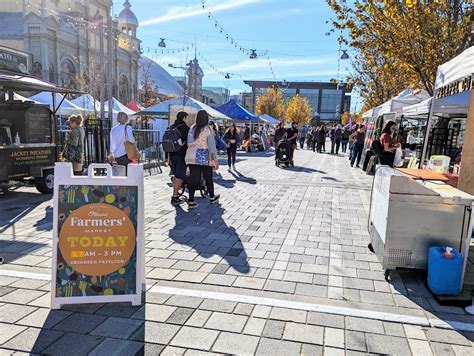 Lansdowne Market - Ottawa Farmers' Market