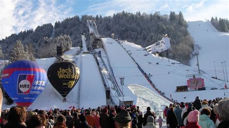 Garmisch-Partenkirchen Ski Resort in Garmisch-Partenkirchen | Expedia