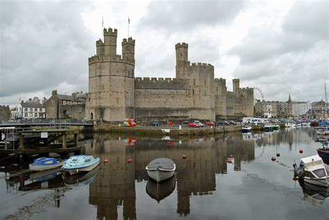 Caernarfon Castle - Wales - Travel Photo (789317) - Fanpop