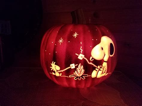 Snoopy Pumpkin | Halloween pumpkin carving stencils, Pumpkin carving ...