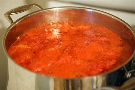 Canning Tomato Sauce Step by Step - Lady Lee's Home