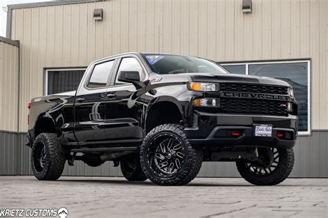 Lifted 2019 Chevy Silverado 1500 with 22×12 Fuel Triton and 6 Inch ...