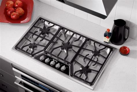 7 Best 36-inch Gas Cooktops of 2024 - Reviewed