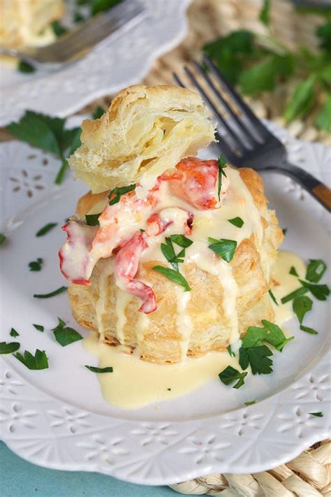 Classic Lobster Newburg | Recipe in 2022 | Lobster dishes, Yummy ...