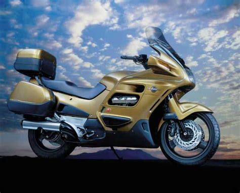 HONDA ST1100 PAN EUROPEAN (1989 - 2001) Review | MCN