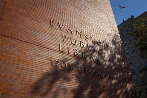 Evanston Public Library apologizes for using thin blue line flag