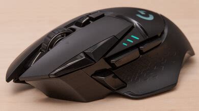 Logitech G502 HERO vs Logitech G502 LIGHTSPEED Side-by-Side Mouse ...