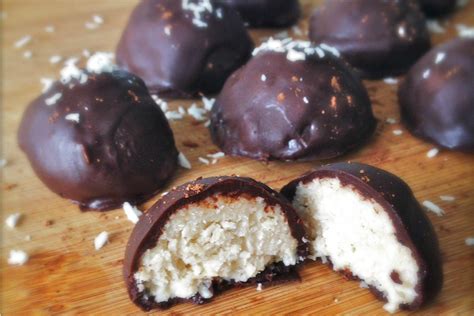 Vegan Coconut Chocolate Bounty Balls Recipe – Sexy Turnip