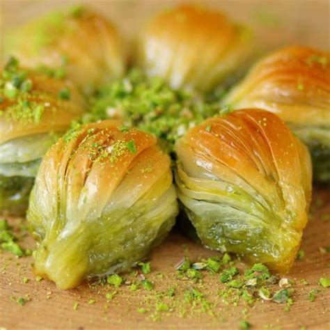 Turkish Baklava with Pistachio Midye | Baklava recipe, Turkish baklava ...