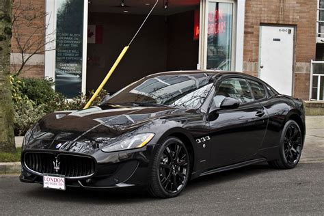 2013-Maserati-GranTurismo-Sport-Black-Black-002