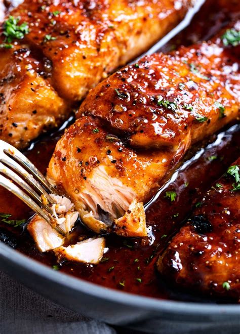 Honey Garlic Glazed Salmon (20 min. recipe!) - The Chunky Chef