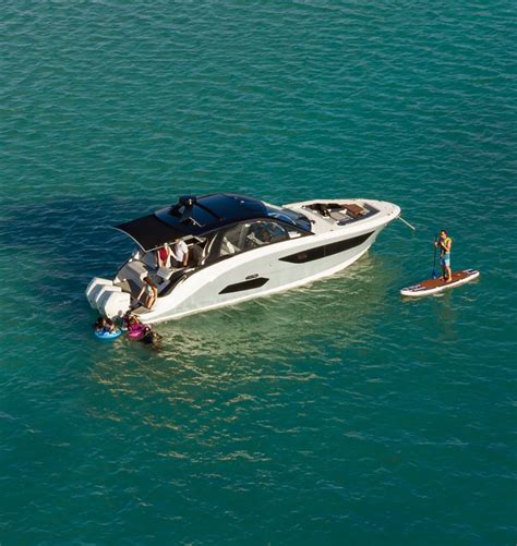 Sea Ray Sundancer 370: Sea Trial and Review - Power & Motoryacht