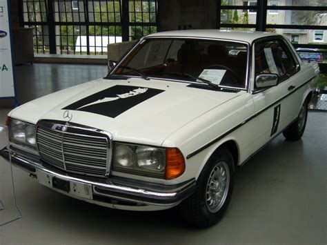 Mercedes benz w123 coupe amg