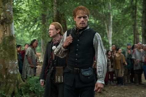 Young Ian (John Bell) and Jamie Fraser (Sam Heughan) in Outlander ...