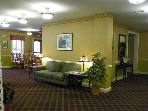 Bar Harbor Grand Hotel — Bar Harbor Hotels — Maine.com