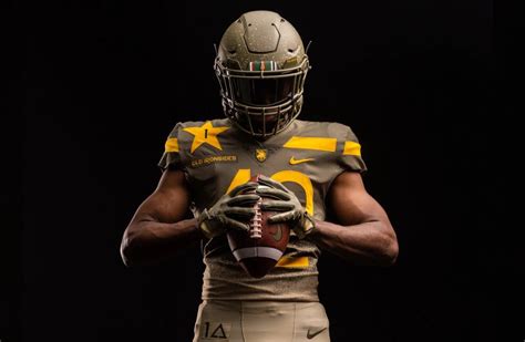 Army Football Reveals WWII-Themed Uniform for Navy Matchup – HistoryNet.com