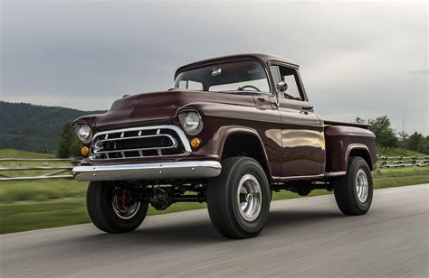 Legacy Classic Trucks returns with 1950s Chevy NAPCO 4x4