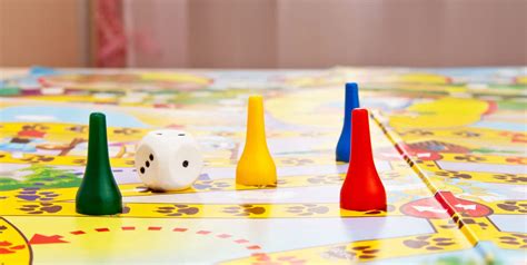 20 Best Board Games for Families 2022 - Board Games for All Ages