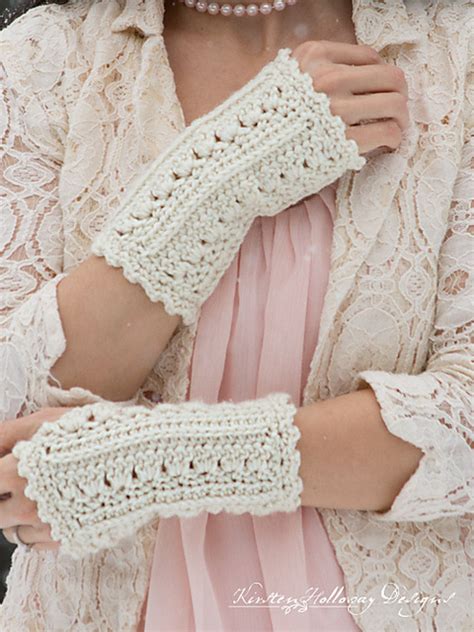 Ravelry: Primrose and Proper Fingerless Gloves pattern by Kirsten Holloway