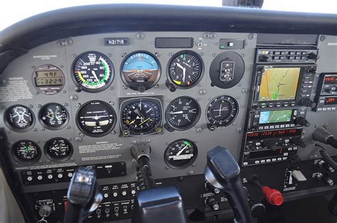 Cessna 172 Cockpit Diagram | Quizlet