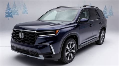 2023 Honda Pilot vs. 2023 Toyota Highlander: Classic Three-Row Midsize ...