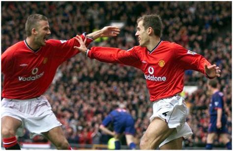 David Beckham Top 15 Legendary Goals / Top 15 Crazy Passes - sportweb